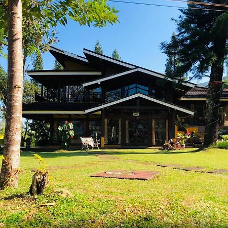 Alfa Resort Hotel And Conference Puncak Exterior foto