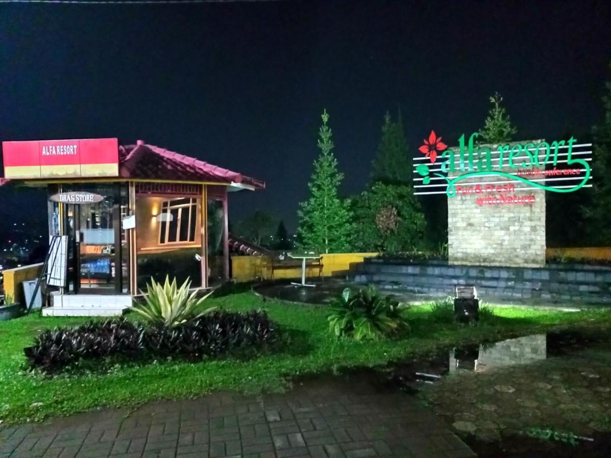 Alfa Resort Hotel And Conference Puncak Exterior foto