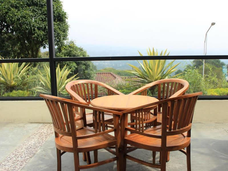 Alfa Resort Hotel And Conference Puncak Exterior foto